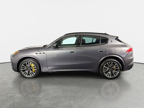 Used 2023 Maserati Grecale Modena AWD/4WD image 6