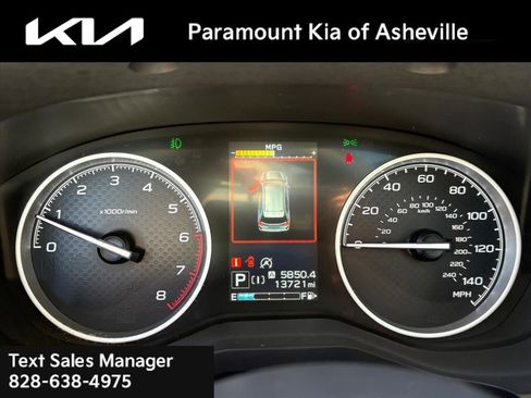 Used 2024 Subaru Forester Premium image 8