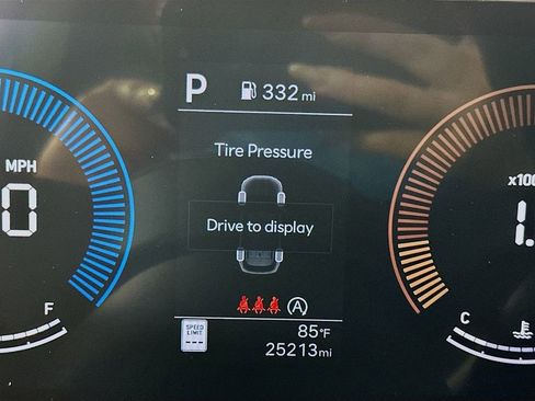 Certified 2025 Hyundai Tucson SEL image 12