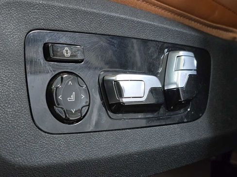 Used 2025 BMW X6 xDrive40i image 26