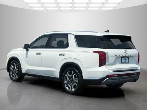 Used 2023 Hyundai Palisade Limited w/ Cargo Package FWD image 5
