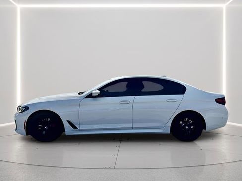 Used 2022 BMW 540i w/ M Sport Package image 2