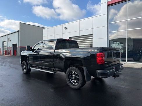Used 2017 Chevrolet Silverado 3500 LT w/ LT Convenience Package image 5