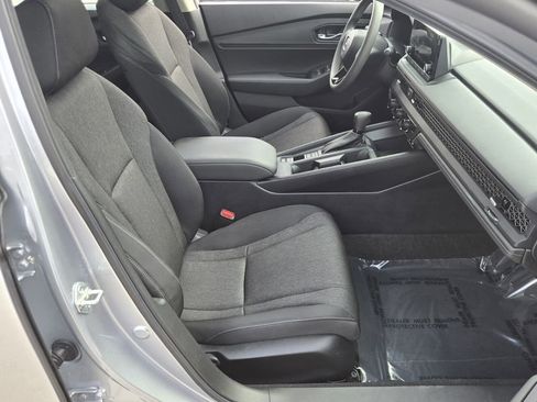 Certified 2025 Honda Accord SE image 14