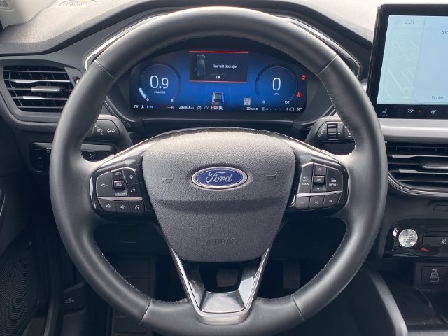 Used 2025 Ford Escape Platinum AWD/4WD image 8