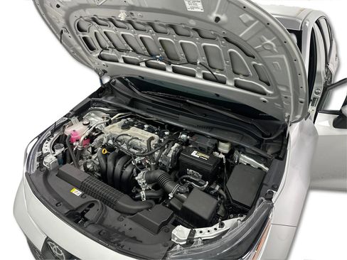 Used 2021 Toyota Corolla LE image 12