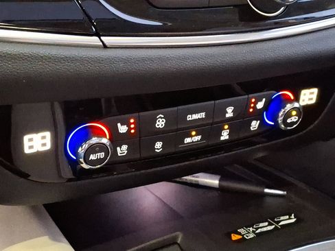 Certified 2024 Buick Enclave Avenir w/ Avenir Technology Package image 23