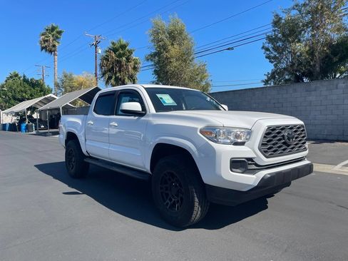 Used 2020 Toyota Tacoma SR w/ SR Convenience Package RWD image 1