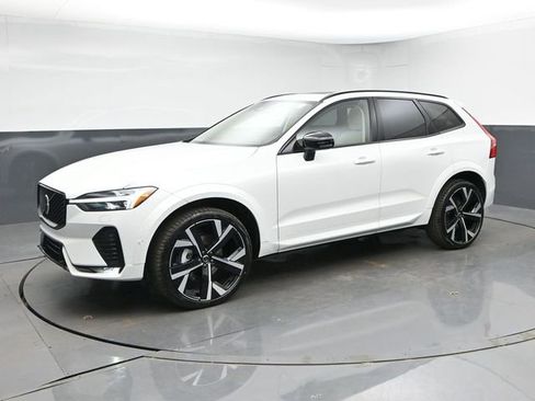 New 2026 Volvo XC60 B5 Ultra w/ Protection Package Premier AWD/4WD image 4
