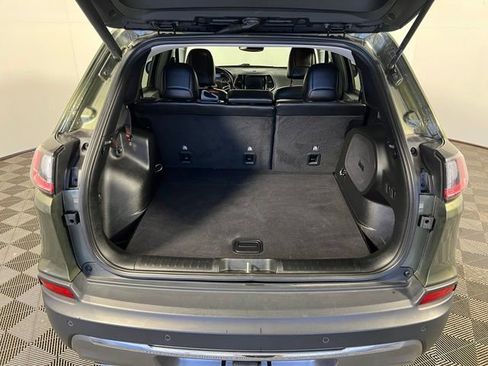 Certified 2019 Jeep Cherokee Limited w/ Trailer Tow Group AWD/4WD image 14