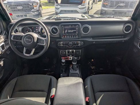 Used 2023 Jeep Wrangler Unlimited Rubicon 4xe AWD/4WD image 11