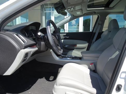 Used 2017 Acura TLX V6 SH-AWD w/ Advance Package image 8