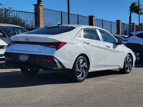 New 2026 Hyundai Elantra Limited image 2