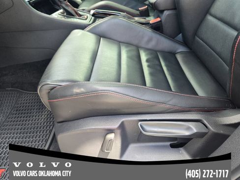 Used 2021 Volkswagen GTI SE FWD image 24