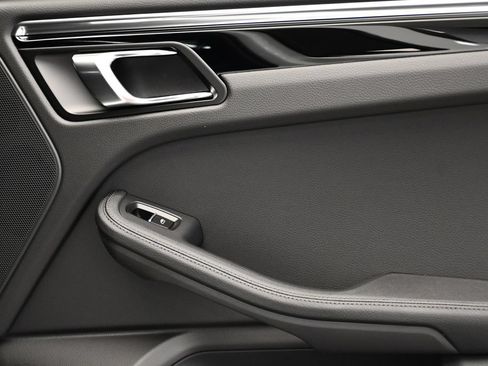 Certified 2026 Porsche Macan Turbo AWD/4WD image 52