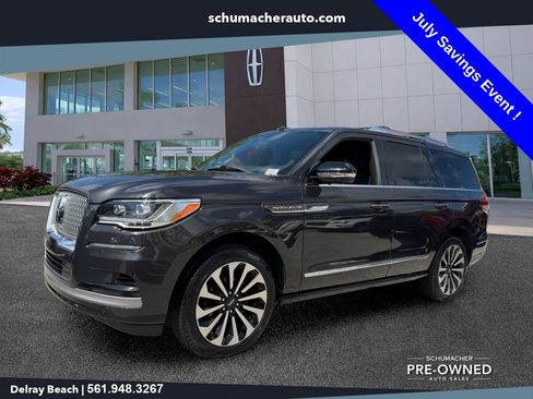 Used 2022 Lincoln Navigator Reserve AWD/4WD image 3