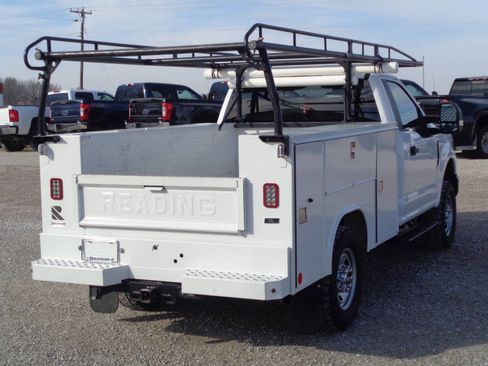 Used 2022 Ford F250 XL w/ Power Equipment Group image 7