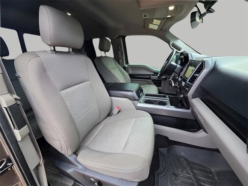 Used 2016 Ford F150 XLT w/ Equipment Group 302A Luxury image 12