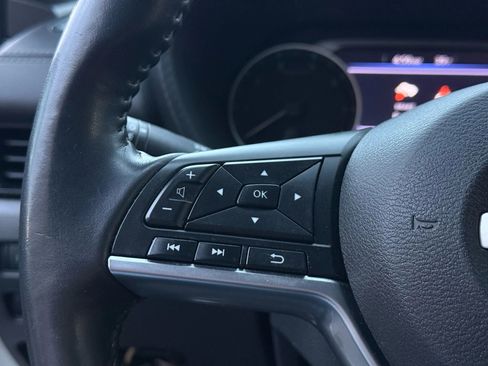 Used 2021 Nissan Sentra SV w/ Trunk Package image 33