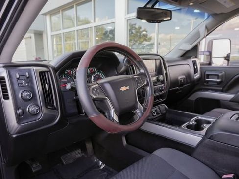 Used 2018 Chevrolet Silverado 1500 LT w/ Texas Edition AWD/4WD image 27