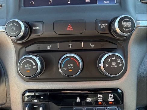 Used 2023 RAM 1500 Big Horn AWD/4WD image 30