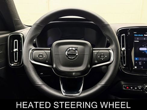 Used 2023 Volvo XC40 Recharge Ultimate image 19