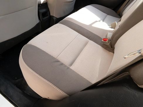Used 2019 Toyota Corolla LE FWD image 22