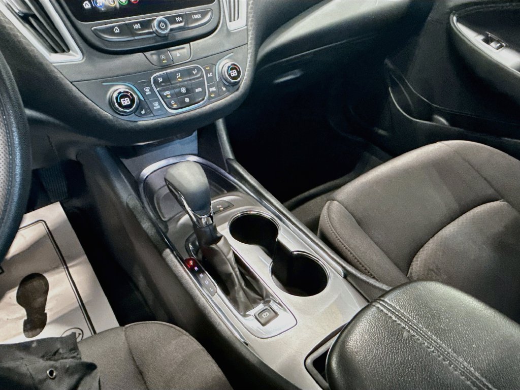 Used 2024 Chevrolet Malibu LT FWD image 16