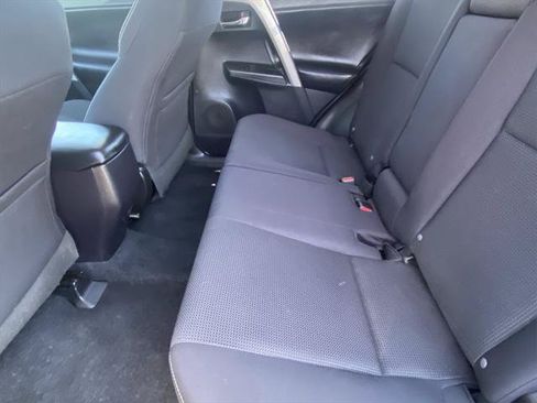 Certified 2018 Toyota RAV4 XLE FWD image 18