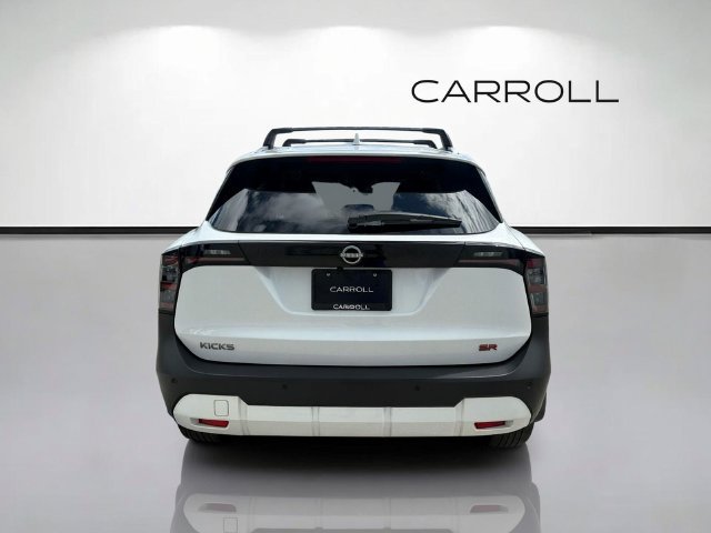 Used 2025 Nissan Kicks SR FWD image 4