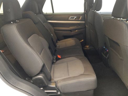 Used 2019 Ford Explorer XLT w/ Equipment Group 201A FWD image 19