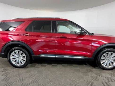 Used 2023 Ford Explorer Limited w/ Hybrid Equipment Group 310A AWD/4WD image 3