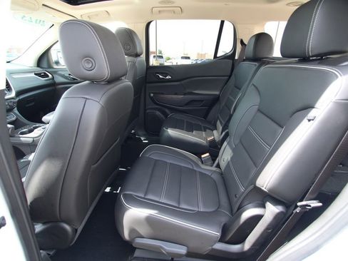 Used 2023 GMC Acadia Denali w/ Denali Ultimate Package AWD/4WD image 7