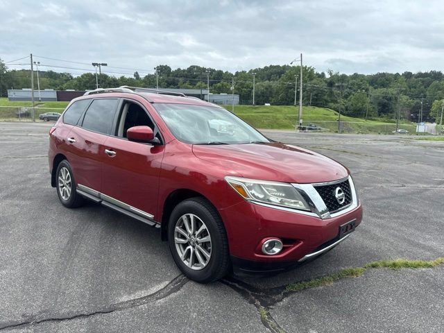 Used 2014 Nissan Pathfinder SL AWD/4WD image 2