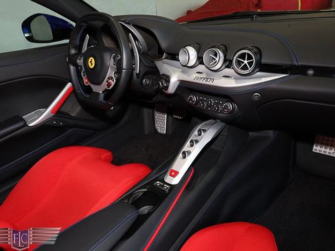 Used 2017 Ferrari F12 Berlinetta RWD image 21