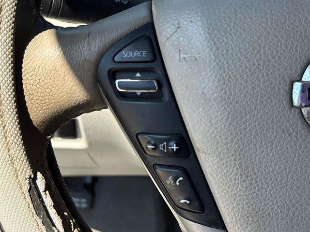 Used 2015 Nissan Quest SV FWD image 21