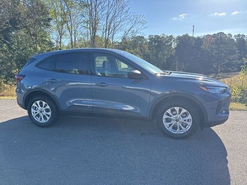 New 2026 Ford Escape Active image 2