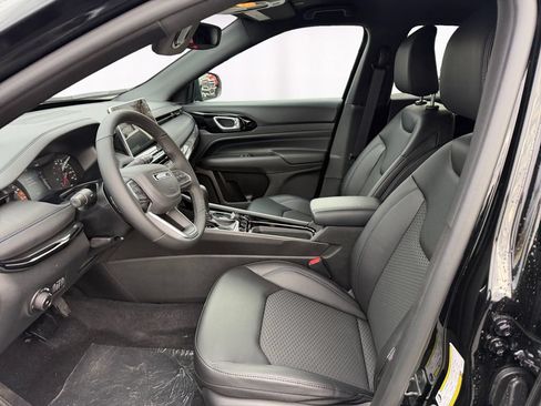 New 2026 Jeep Compass Latitude AWD/4WD image 9