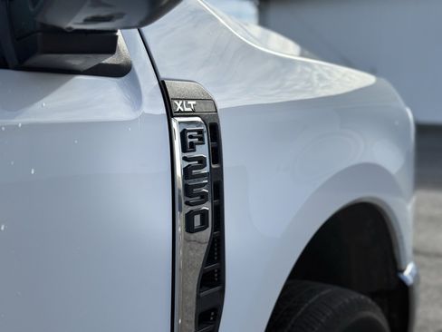 Used 2025 Ford F250 XLT image 15