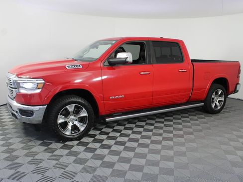 Used 2019 RAM 1500 Laramie AWD/4WD image 2
