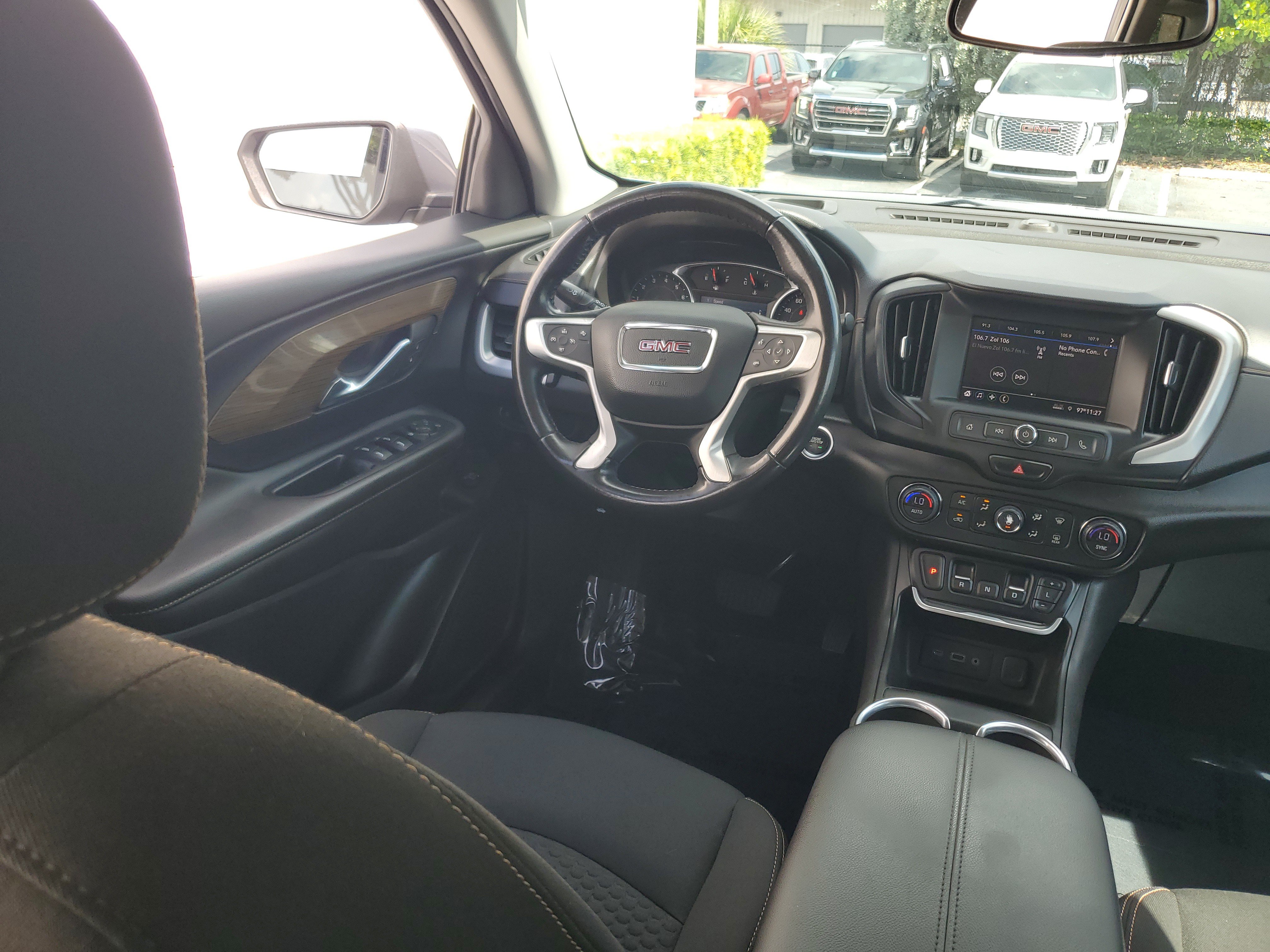Used 2020 GMC Terrain SLE w/ Driver Convenience Package FWD image 14