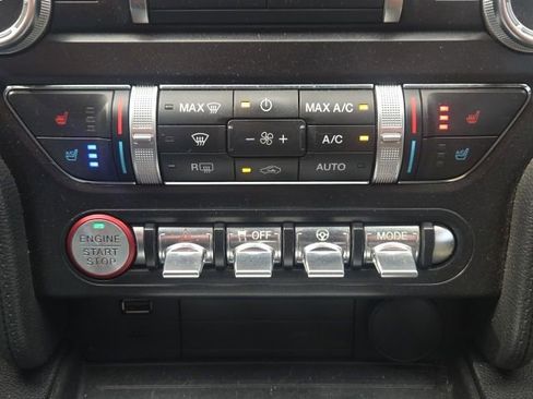 Used 2019 Ford Mustang Premium RWD image 34