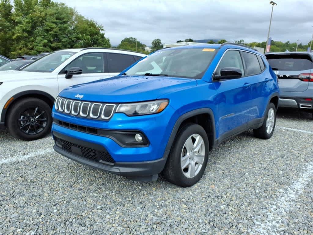 Used 2022 Jeep Compass Latitude AWD/4WD image 2