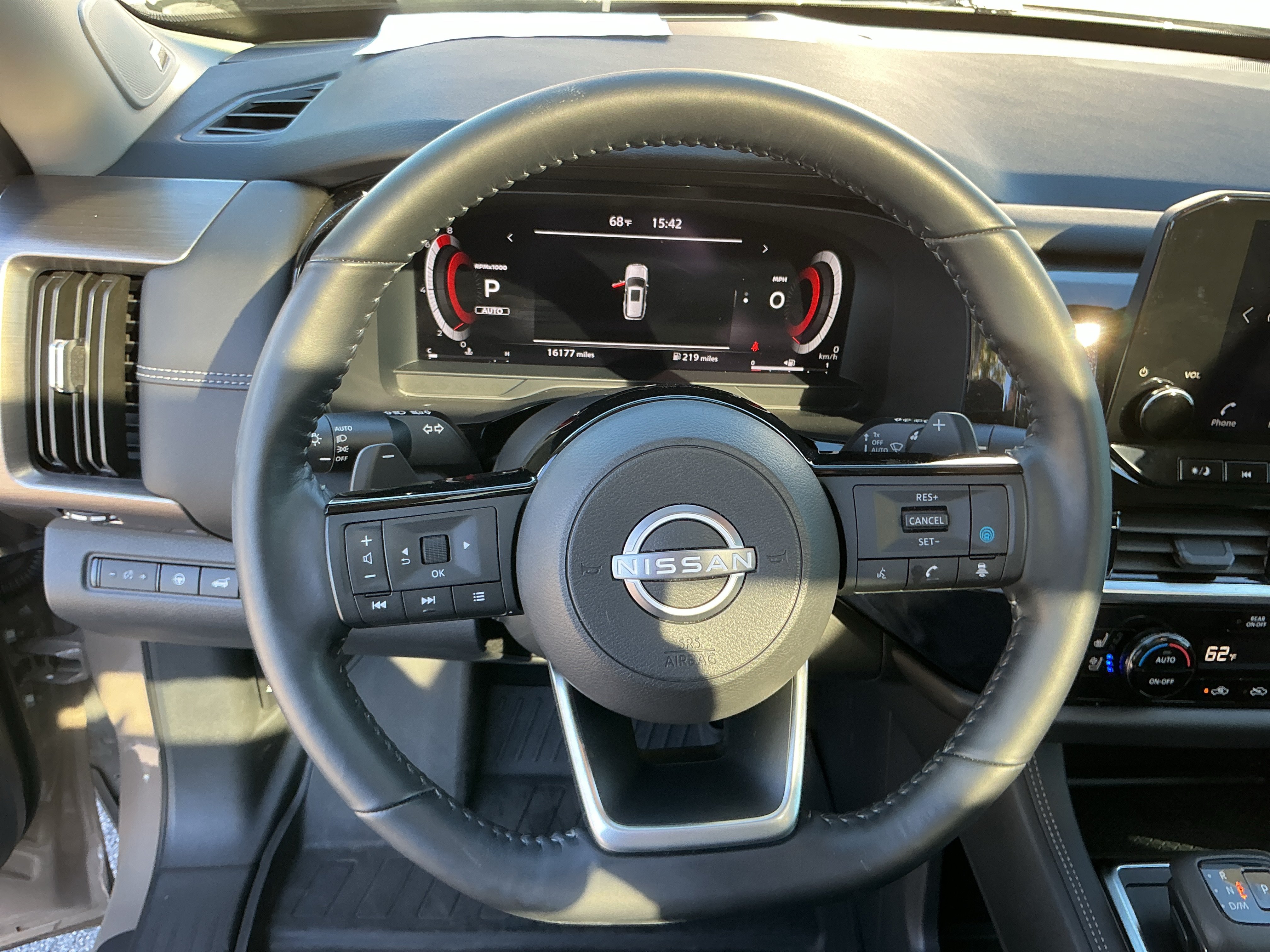 Certified 2023 Nissan Pathfinder Platinum AWD/4WD image 14