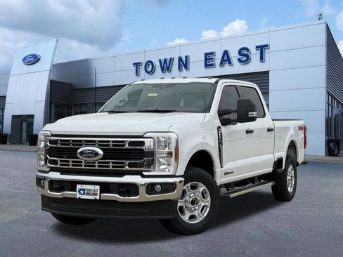 New 2026 Ford F250 XLT w/ FX4 Off-Road Package image 30