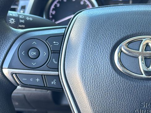 Used 2021 Toyota Camry LE image 18