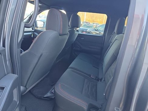 Certified 2025 Nissan Frontier PRO-4X image 13