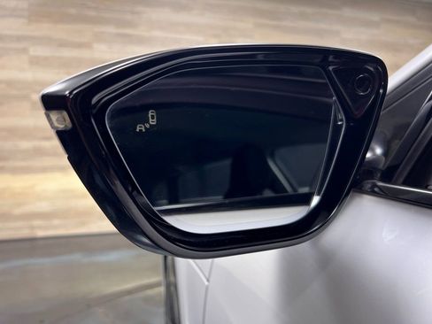 Used 2025 Lucid Air Touring AWD/4WD image 28