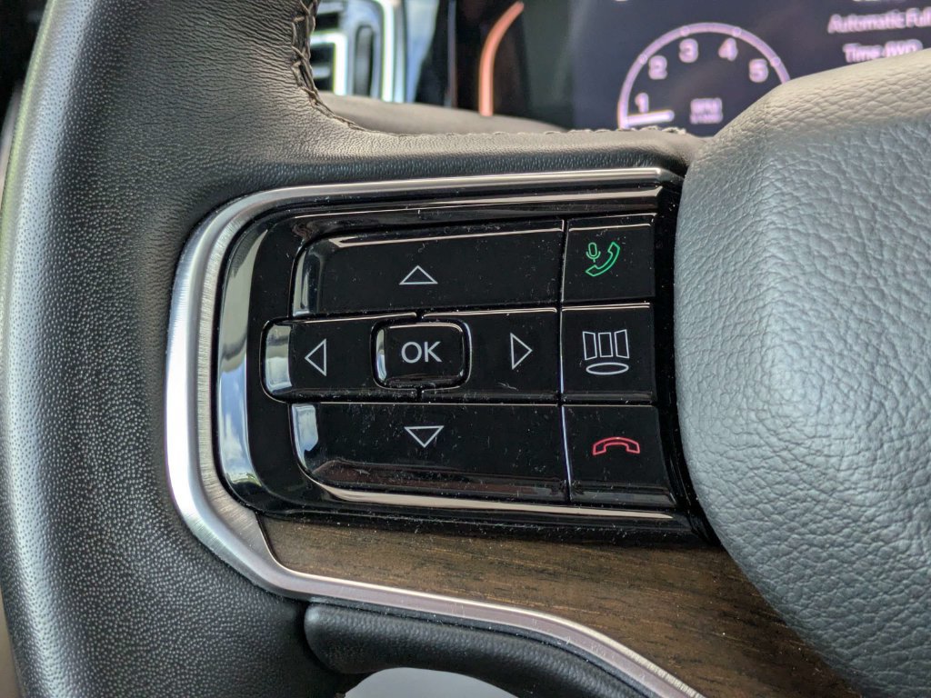 Used 2023 Jeep Grand Wagoneer L 4WD w/ Flexible Seating Group image 30