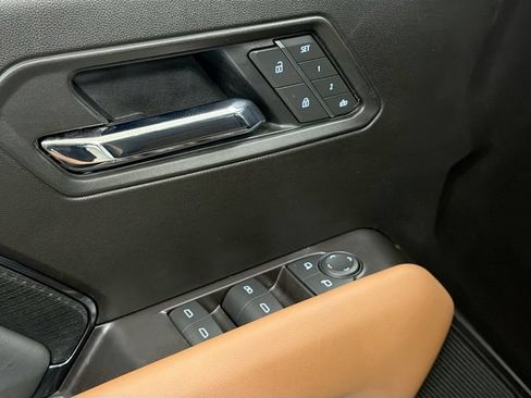 Used 2025 GMC Canyon AT4 w/ Technology Plus Package AWD/4WD image 21